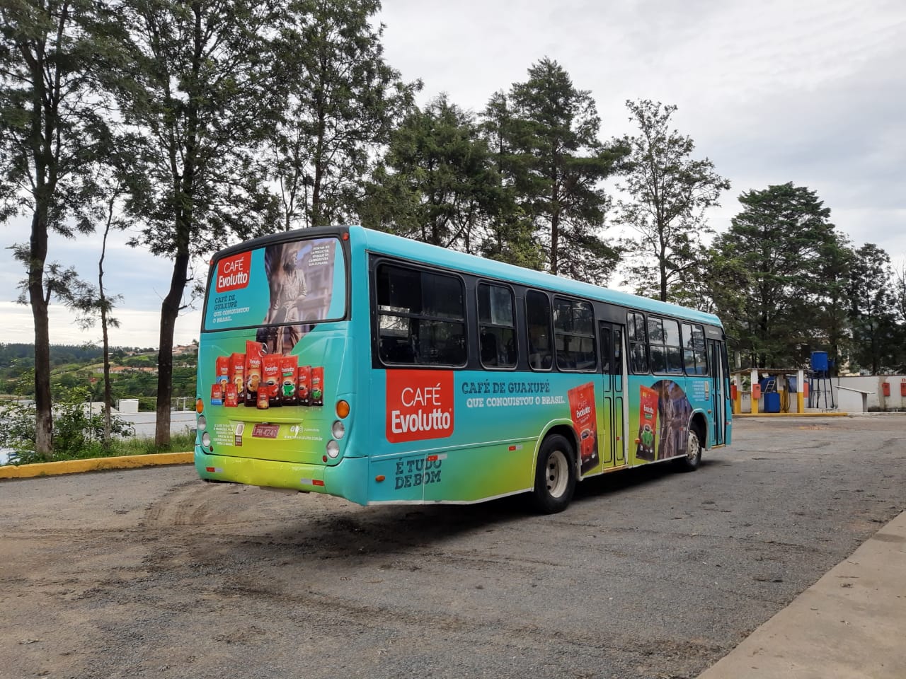 Envelopamento para ônibus